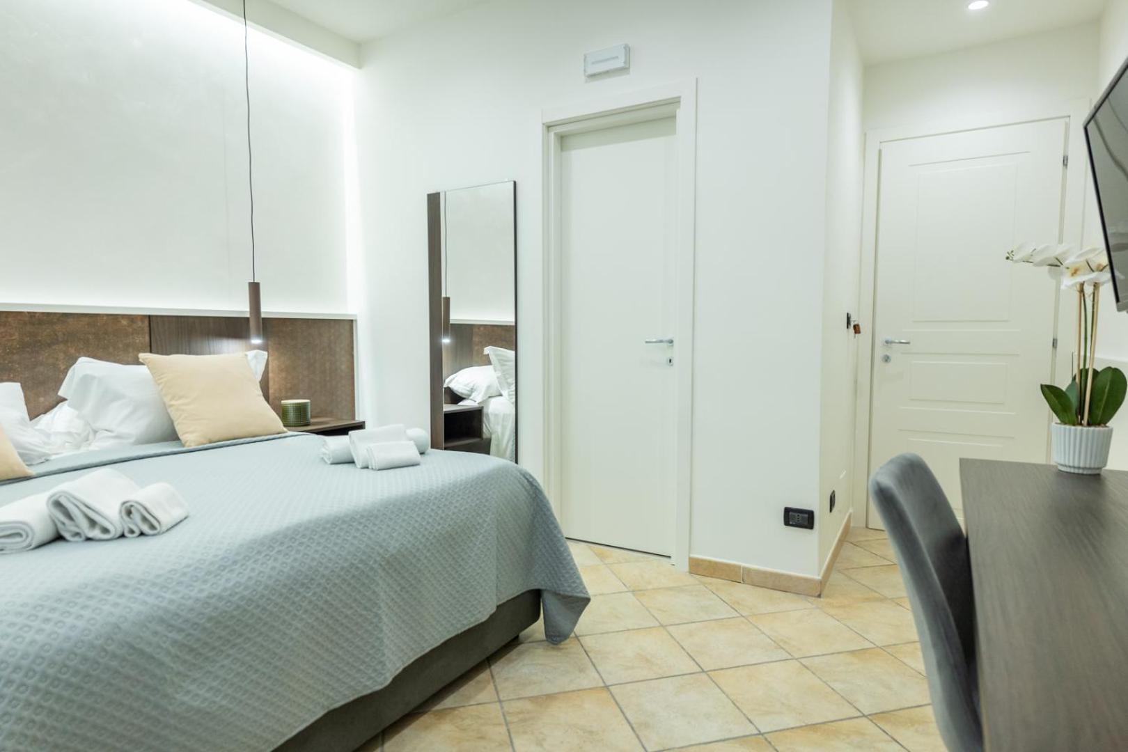 San Giusto Rooms Giardini Naxos Bagian luar foto