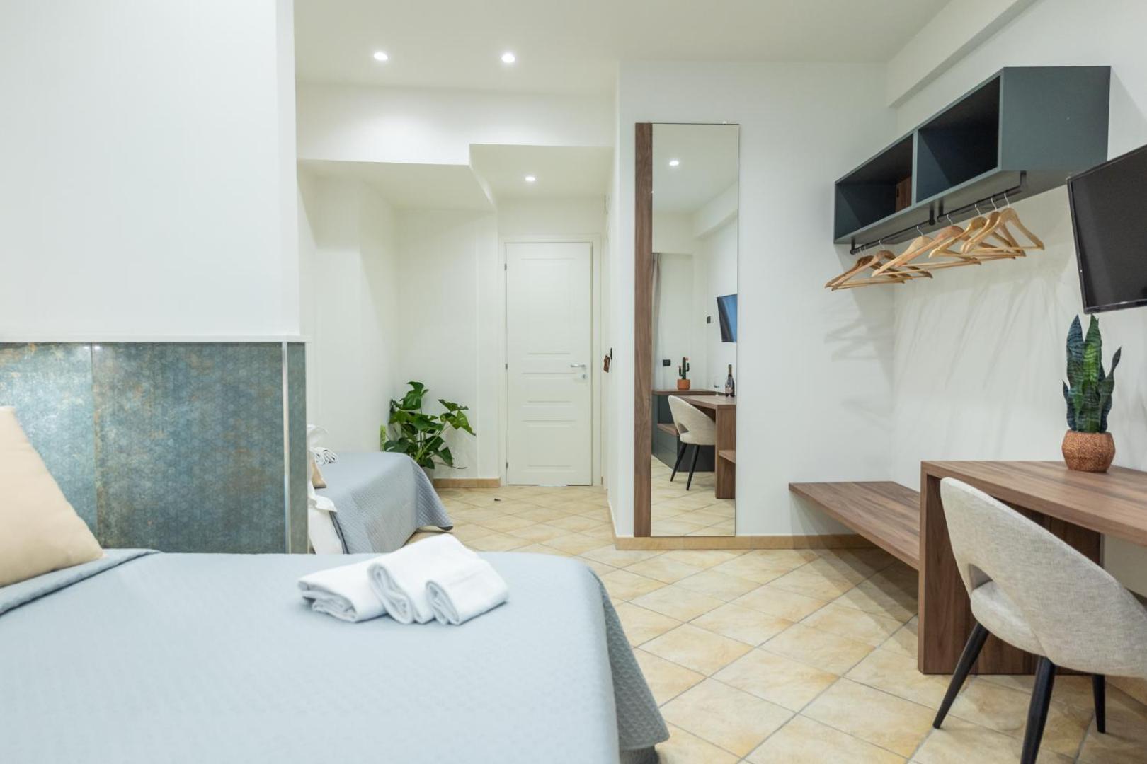 San Giusto Rooms Giardini Naxos Bagian luar foto