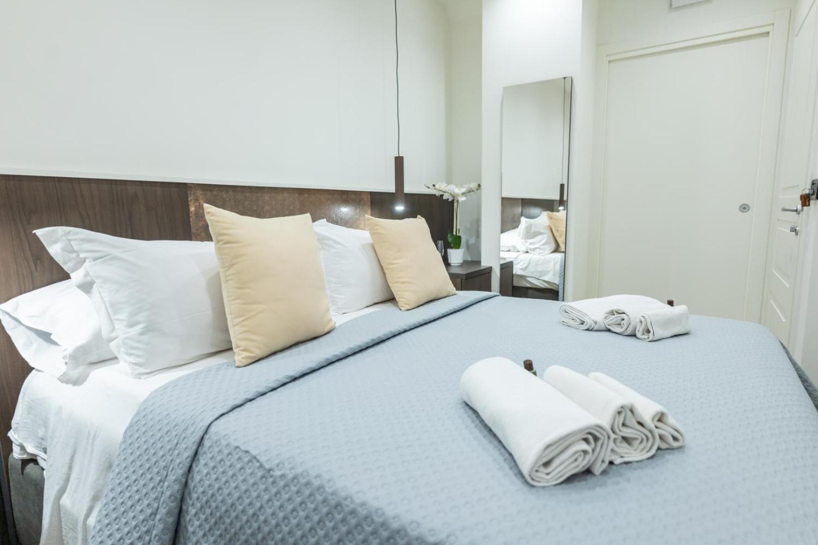 San Giusto Rooms Giardini Naxos Bagian luar foto