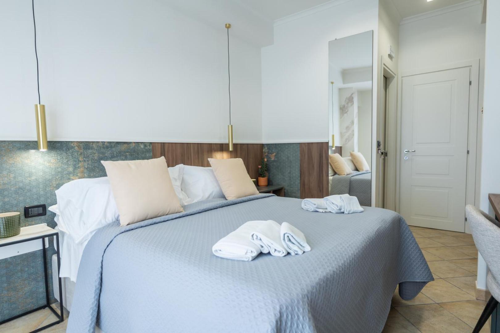 San Giusto Rooms Giardini Naxos Bagian luar foto