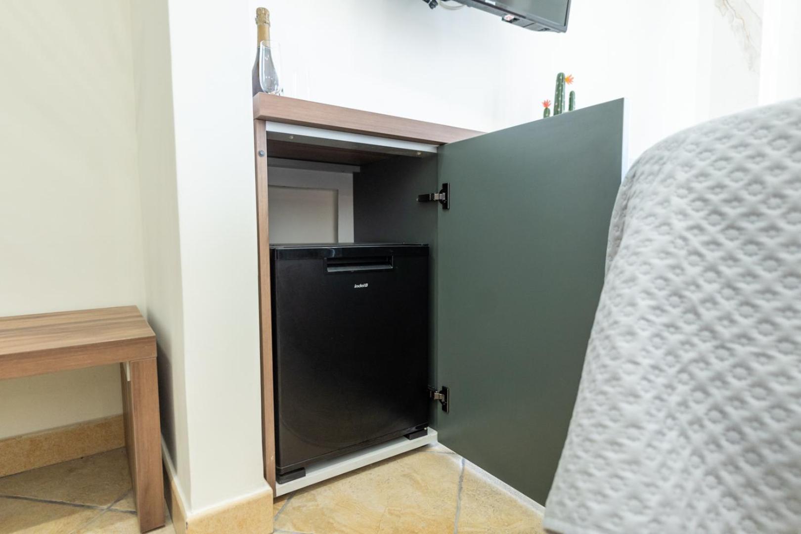 San Giusto Rooms Giardini Naxos Bagian luar foto