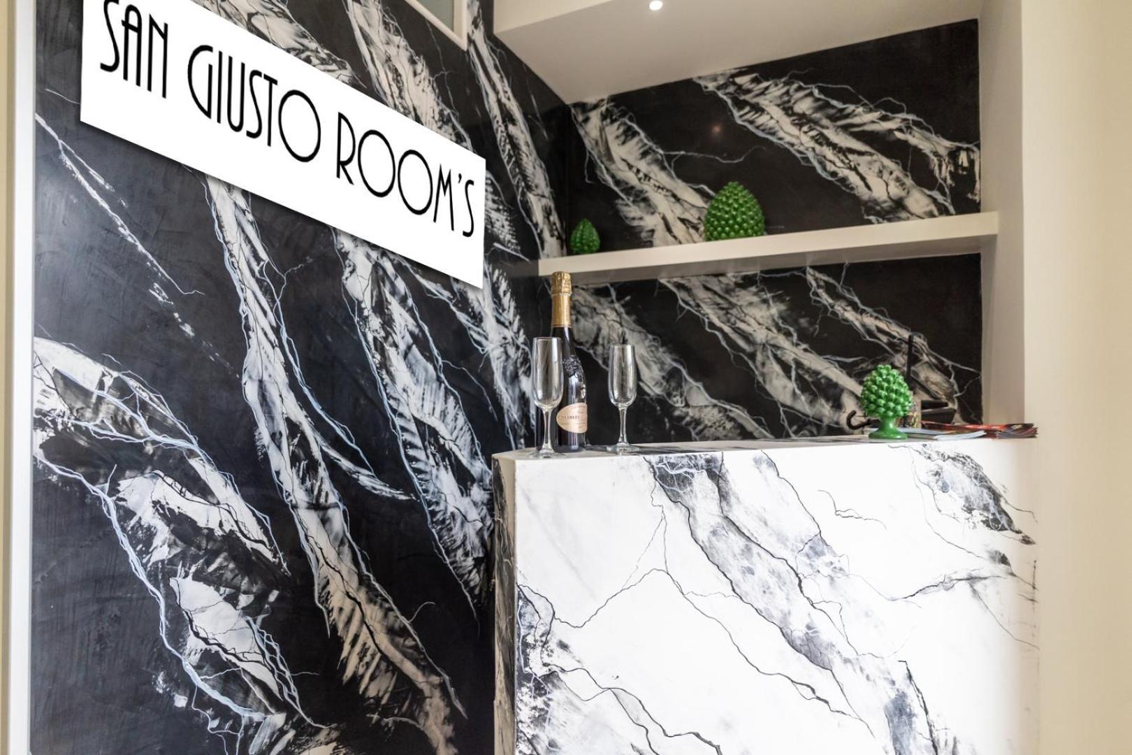 San Giusto Rooms Giardini Naxos Bagian luar foto