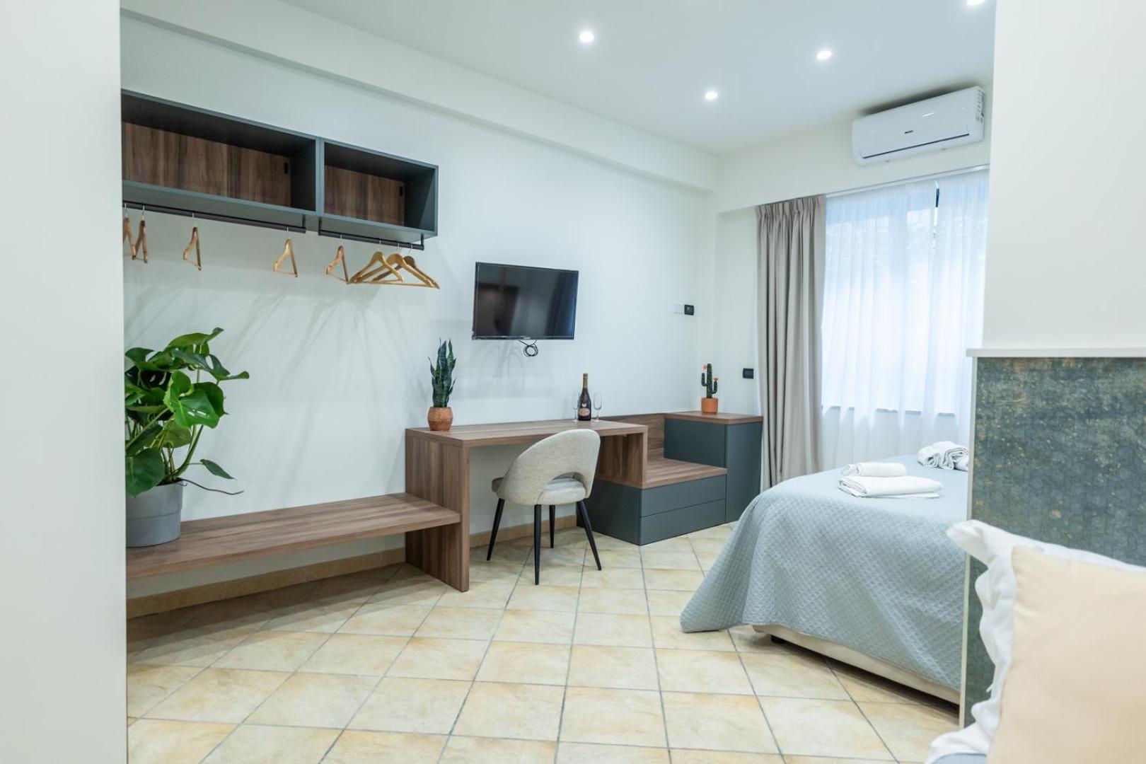 San Giusto Rooms Giardini Naxos Bagian luar foto